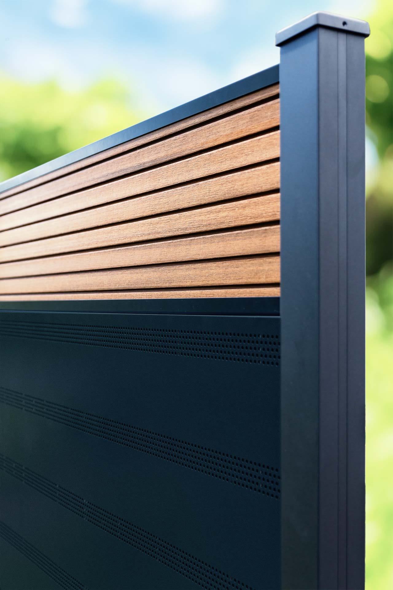 Solarzaun ELEGANZA mit Designabdeckung – optionale Verkleidung für geschlossenen Sichtschutz